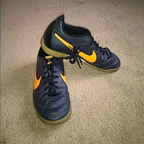 Nike Shoes - NIKE Indoor Soccer Cleats
